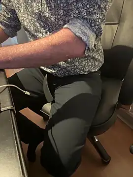 vincent1522 online show from 1, 2, 2025