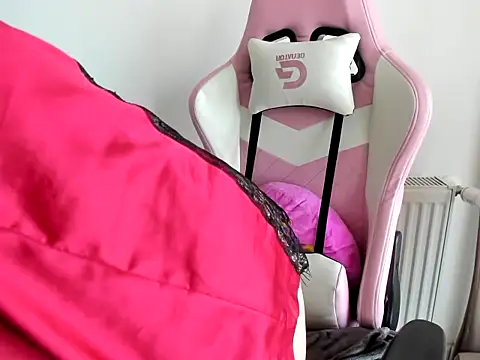 Snapshot of LadyLyanna chatting on 10, 2, 2025 LadyLyanna online show from 10, 2, 2025