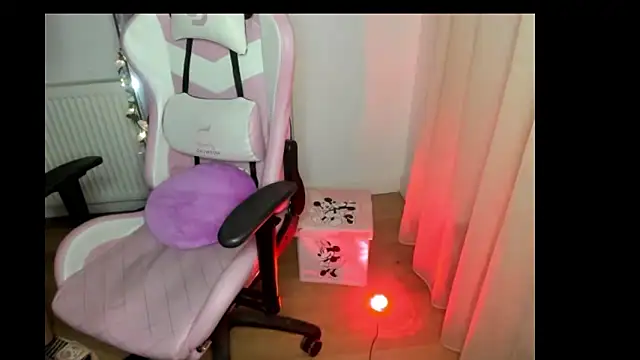 Snapshot of LadyLyanna chatting on 6, 3, 2025 LadyLyanna online show from 6, 3, 2025