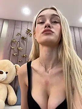 Snapshot of KristinaDane chatting on 16, 2, 2025 KristinaDane online show from 16, 2, 2025
