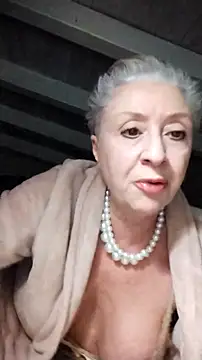 divinaerotica online show from 2, 2, 2025