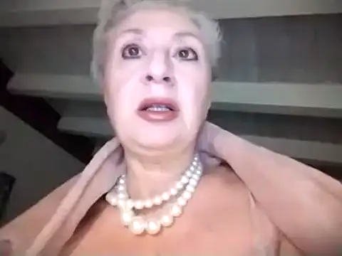 divinaerotica online show from 3, 2, 2025