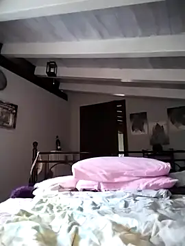 divinaerotica online show from 5, 3, 2026