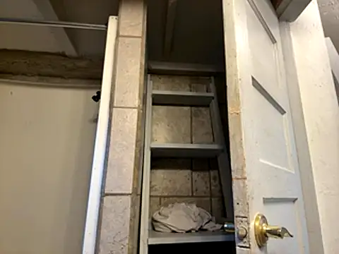 Snapshot of kcmo1010 chatting on 17, 11, 2025 kcmo1010 online show from 17, 11, 2025