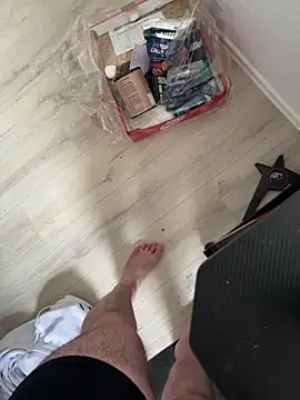 Mo 2003 online show from 10, 2, 2025