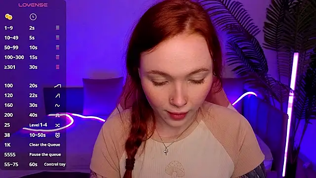 Snapshot of Maya_Light chatting on 18, 11, 2025 Maya Light online show from 18, 11, 2025