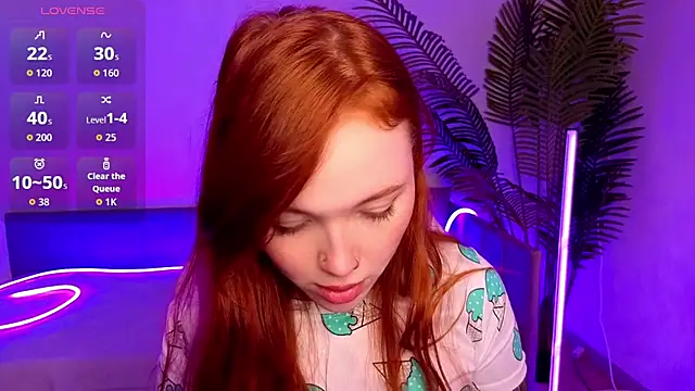 Snapshot of Maya_Light chatting on 23, 11, 2025 Maya Light online show from 23, 11, 2025