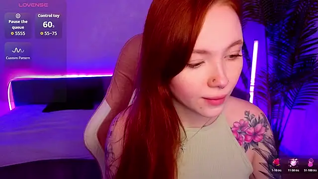 Snapshot of Maya_Light chatting on 4, 12, 2025 Maya Light online show from 4, 12, 2025