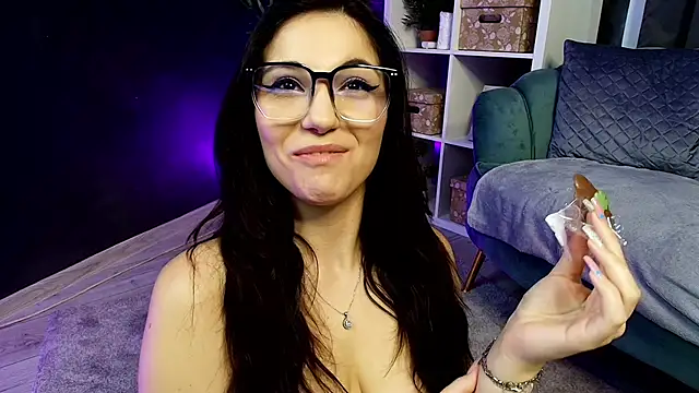 Snapshot of Deea_Vibe_Me chatting on 13, 3, 2025 Deea Vibe Me online show from 13, 3, 2025