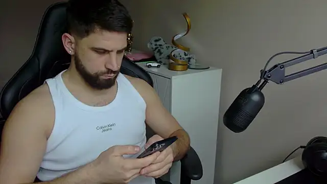 Snapshot of lucas_kazimm chatting on 10, 2, 2025 lucas kazimm online show from 10, 2, 2025