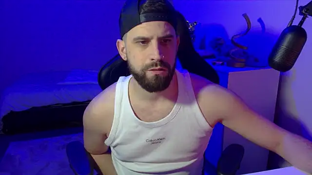 Snapshot of lucas_kazimm chatting on 11, 2, 2025 lucas kazimm online show from 11, 2, 2025