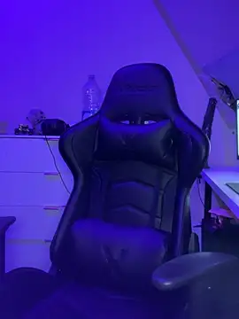 Snapshot of lucas_kazimm chatting on 27, 2, 2025 lucas kazimm online show from 27, 2, 2025