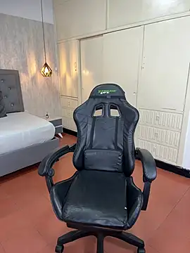 Hadley  online show from 28, 1, 2025