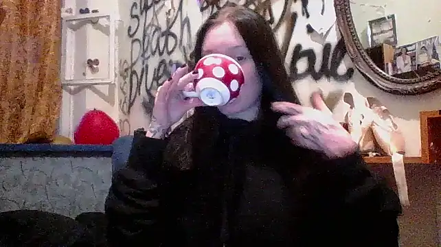 Snapshot of RussNocturnal chatting on 4, 3, 2025 RussNocturnal online show from 4, 3, 2025