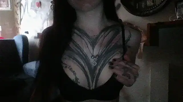Snapshot of RussNocturnal chatting on 5, 3, 2025 RussNocturnal online show from 5, 3, 2025