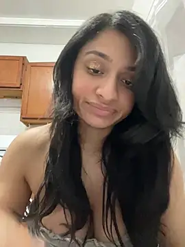 Snapshot of Cristinasunny chatting on 11, 6, 2026 Cristinasunny online show from 11, 6, 2026