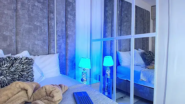 AliDiaz  online show from 5, 3, 2026