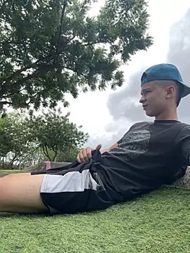 Snapshot of arevalo1124 chatting on 3, 12, 2025 arevalo1124 online show from 3, 12, 2025