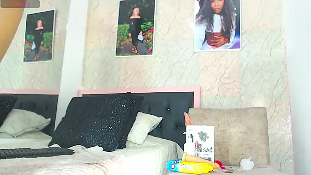 Snapshot of k_stormi_ chatting on 23, 11, 2025 k stormi online show from 23, 11, 2025