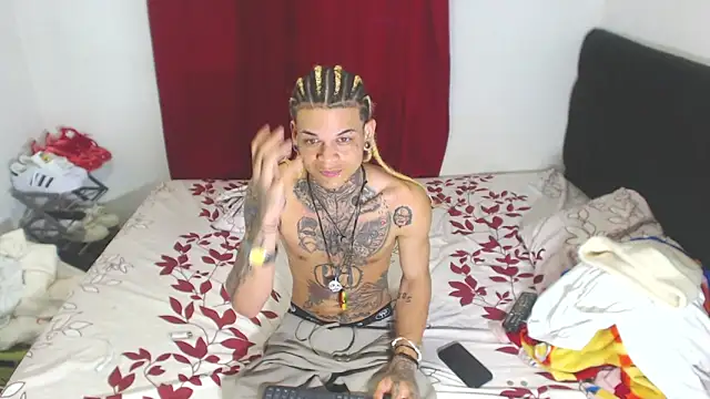 Snapshot of hot_man05 chatting on 19, 2, 2025 hot man05 online show from 19, 2, 2025