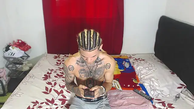 Snapshot of hot_man05 chatting on 19, 2, 2025 hot man05 online show from 19, 2, 2025