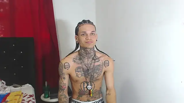 Snapshot of hot_man05 chatting on 21, 2, 2025 hot man05 online show from 21, 2, 2025