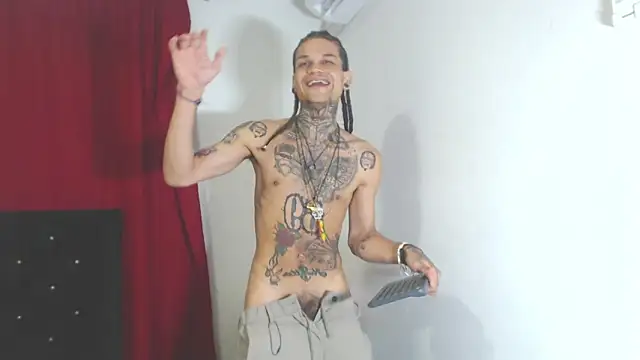 Snapshot of hot_man05 chatting on 27, 2, 2025 hot man05 online show from 27, 2, 2025