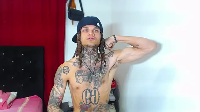 Snapshot of hot_man05 chatting on 19, 3, 2025 hot man05 online show from 19, 3, 2025