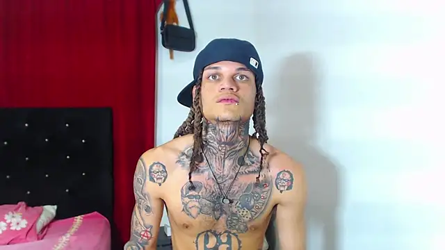 Snapshot of hot_man05 chatting on 19, 3, 2025 hot man05 online show from 19, 3, 2025