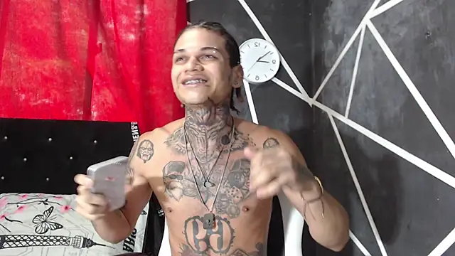 Snapshot of hot_man05 chatting on 29, 9, 2025 hot man05 online show from 29, 9, 2025