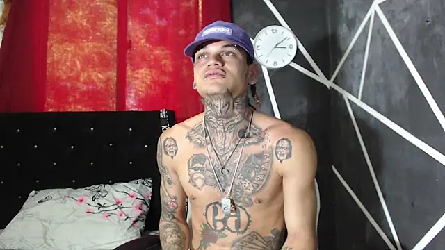 Snapshot of hot_man05 chatting on 1, 10, 2025 hot man05 online show from 1, 10, 2025