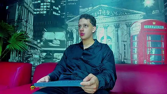 Snapshot of Thomas_May4rs chatting on 29, 1, 2025 Thomas May4rs online show from 29, 1, 2025