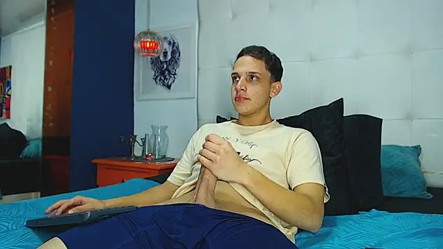 Snapshot of Thomas_May4rs chatting on 10, 4, 2026 Thomas May4rs online show from 10, 4, 2026