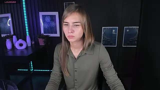 CharmBianca online show from 8, 2, 2025