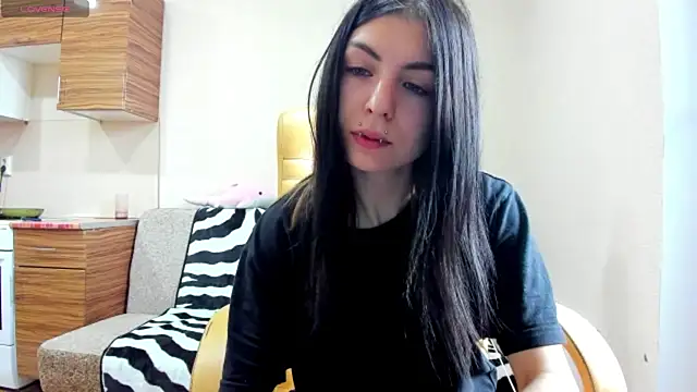 Snapshot of ErlinaBuoy chatting on 16, 7, 2026 ErlinaBuoy online show from 16, 7, 2026