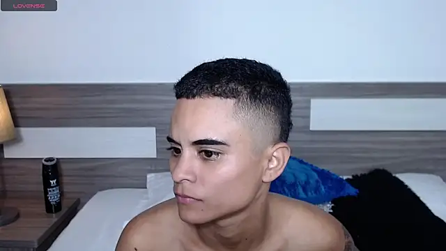 Snapshot of Liiamthompson chatting on 10, 11, 2025 Liiamthompson online show from 10, 11, 2025