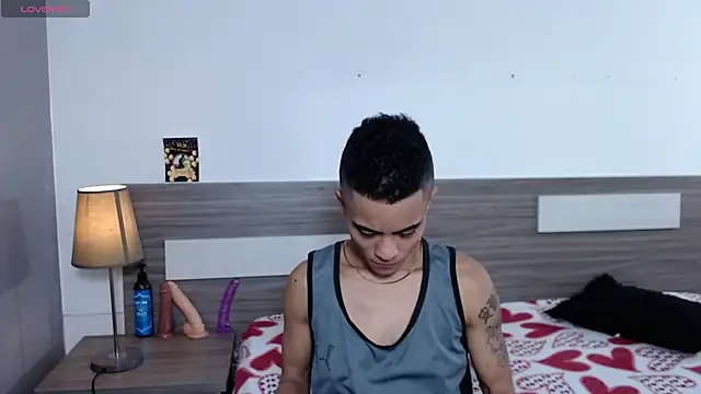 Snapshot of Liiamthompson chatting on 21, 11, 2025 Liiamthompson online show from 21, 11, 2025