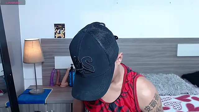 Snapshot of Liiamthompson chatting on 26, 11, 2025 Liiamthompson online show from 26, 11, 2025