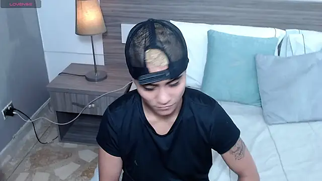 Liiamthompson online show from 17, 2, 2026