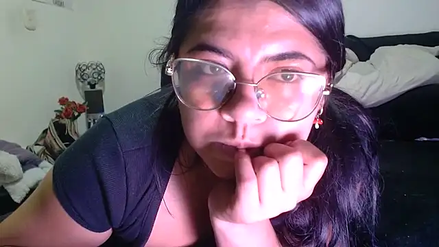 Snapshot of viccky_vick chatting on 2, 7, 2026 viccky vick online show from 2, 7, 2026