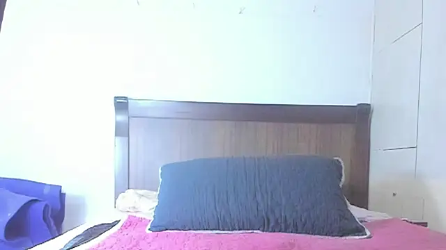 Snapshot of brigitho5 chatting on 16, 11, 2025 brigitho5 online show from 16, 11, 2025