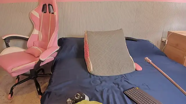 yeikafoxy online show from 13, 3, 2026