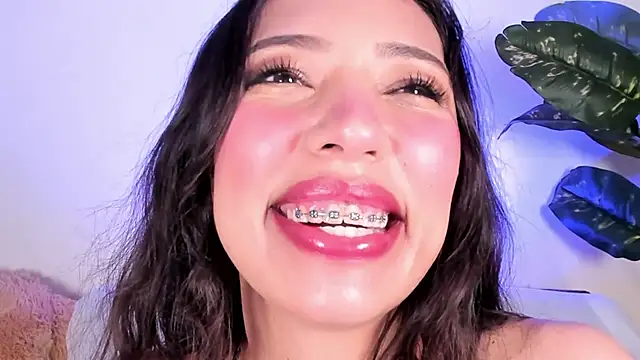 Miss veronicaa2 online show from 21, 5, 2026