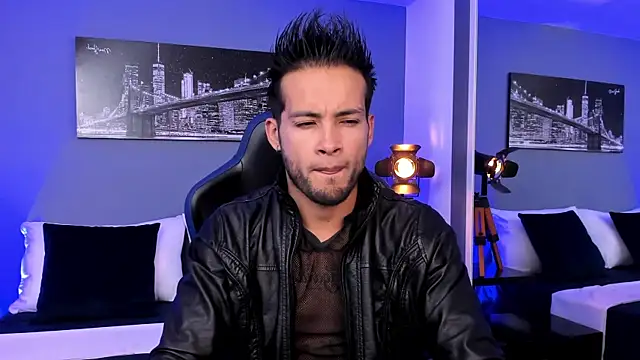 Max Conor1 online show from 9, 9, 2025