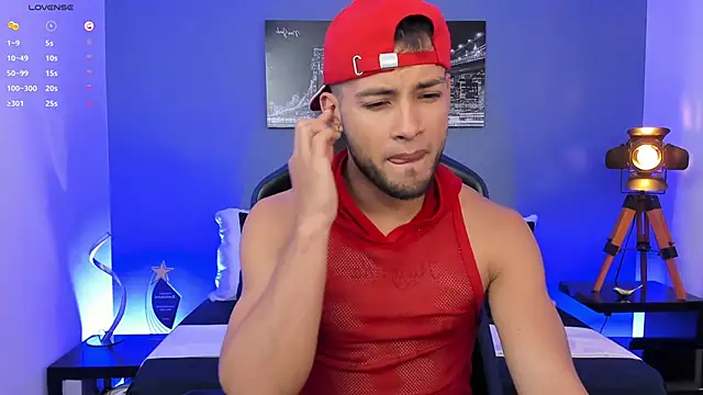 Max Conor1 online show from 7, 10, 2025