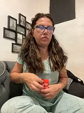 MirandaLatinaLovely online show from 7, 11, 2025