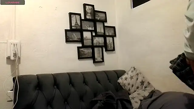 MirandaLatinaLovely online show from 2, 2, 2026