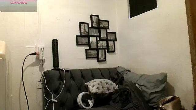 MirandaLatinaLovely online show from 30, 3, 2026