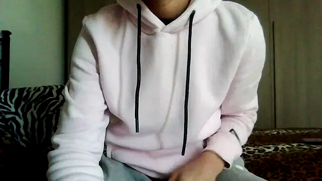 Snapshot of tommyboyteen chatting on 18, 2, 2025 tommyboyteen online show from 18, 2, 2025