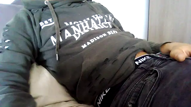 Snapshot of tommyboyteen chatting on 16, 3, 2025 tommyboyteen online show from 16, 3, 2025